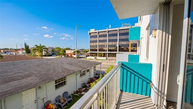 Building Photo - 4332 W Flagler St