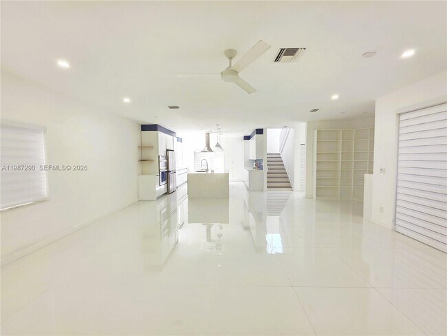 Building Photo - 16404 Diamond Head Dr