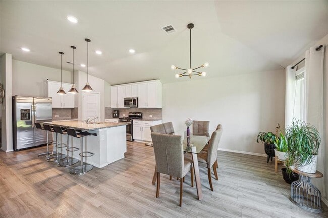 Building Photo - 6414 Fiddlewood Thicket Ln
