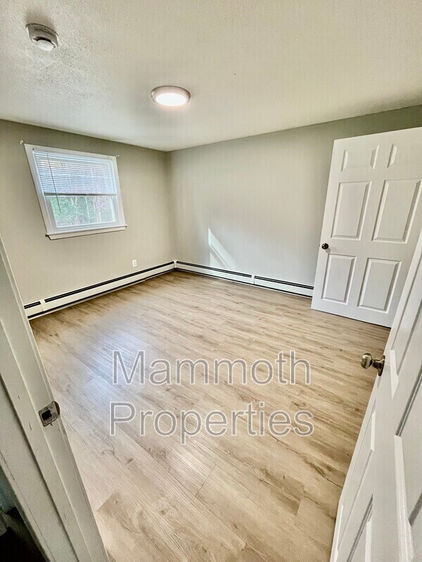 Building Photo - 9 Emerald Dr