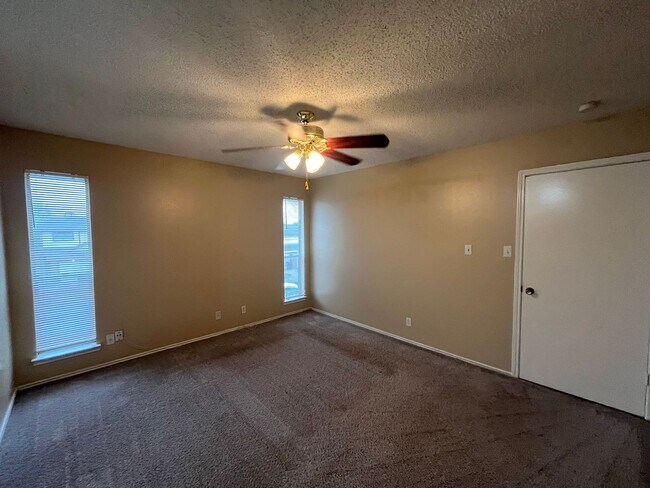 Building Photo - 7026 Silver Canyon