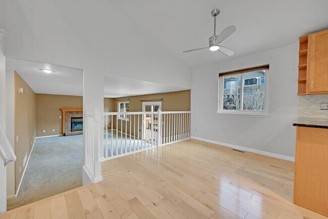 Building Photo - $2,995.00, stunning 4-bedroom, 3.5-bathroo...