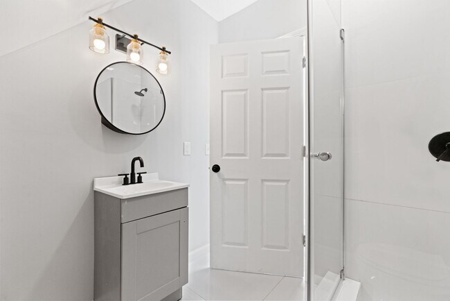 Building Photo - 928 Morningside Ave