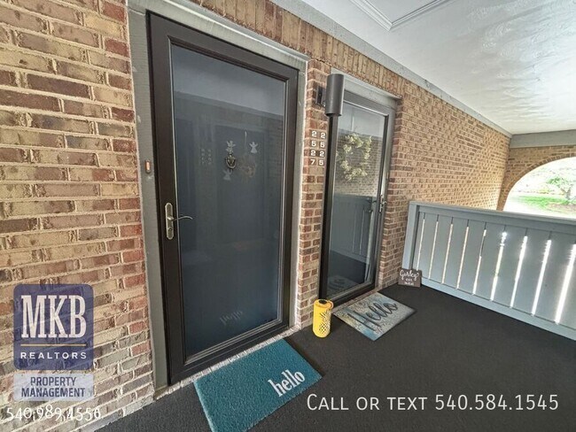 Building Photo - 2527 Gatehouse Ln