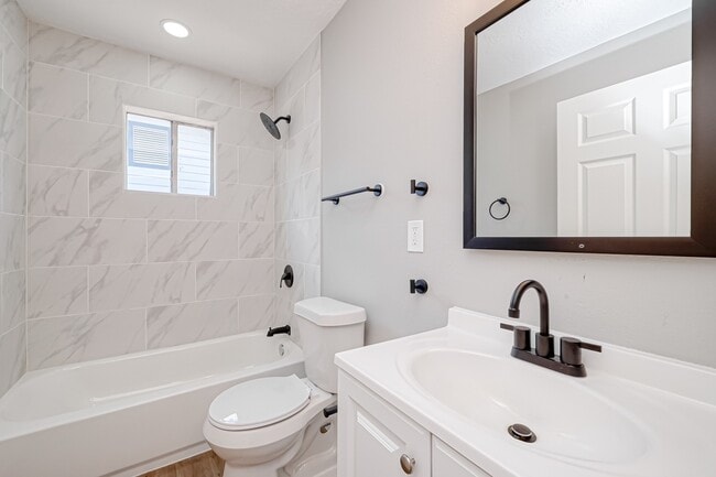 Building Photo - 6715 Victoria St