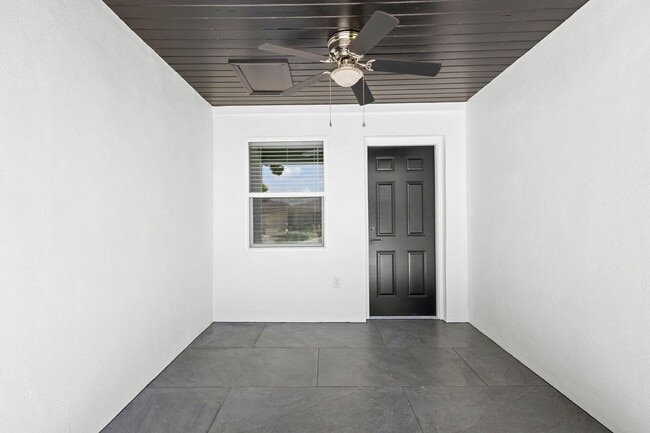Building Photo - 50 Community Dr