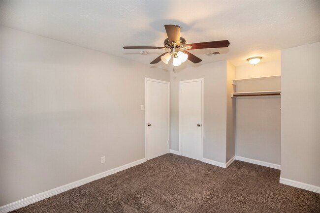 Building Photo - 802 Wavecrest Ln