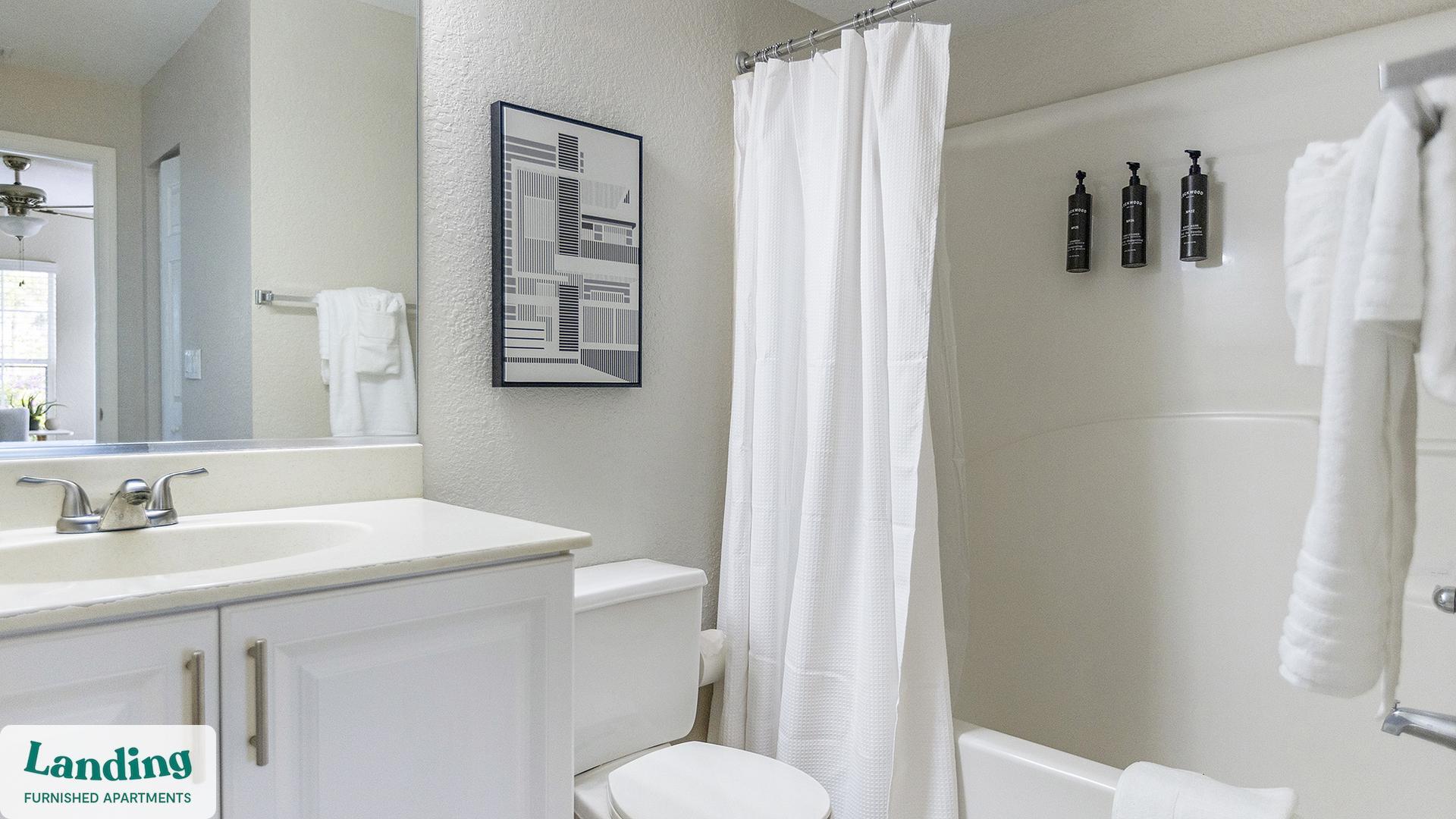 Building Photo - 3695 Island Club Dr