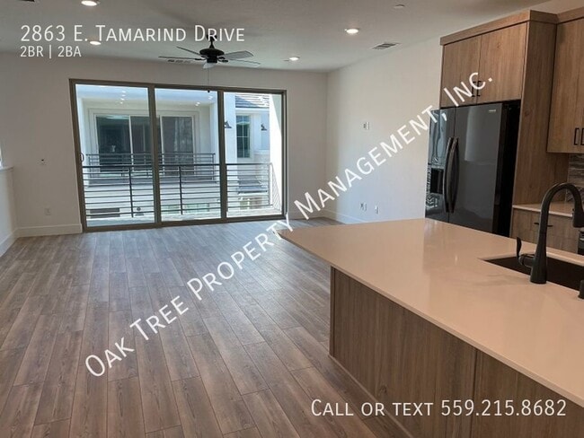 Building Photo - 2863 E Tamarind Dr