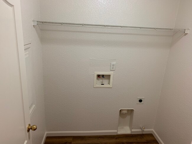 Building Photo - 1615 Great Basin Dr