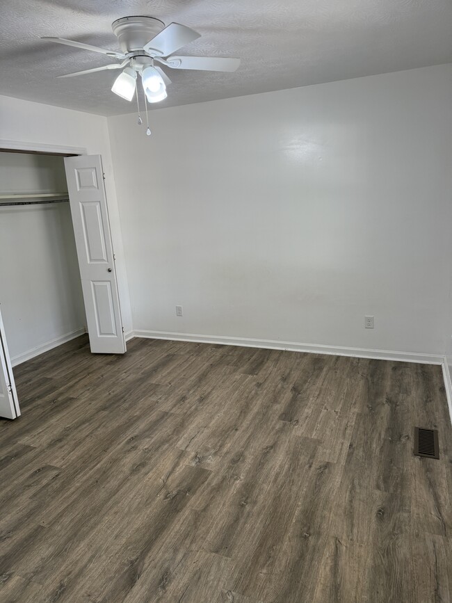 Building Photo - 3 Bedrooms House, Rockingham County