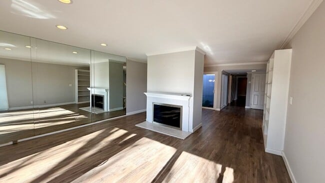 Building Photo - Gorgeous 2BD/2BA, Single-Story TH in Crow Canyon Country Club, Danville- Available NOW!