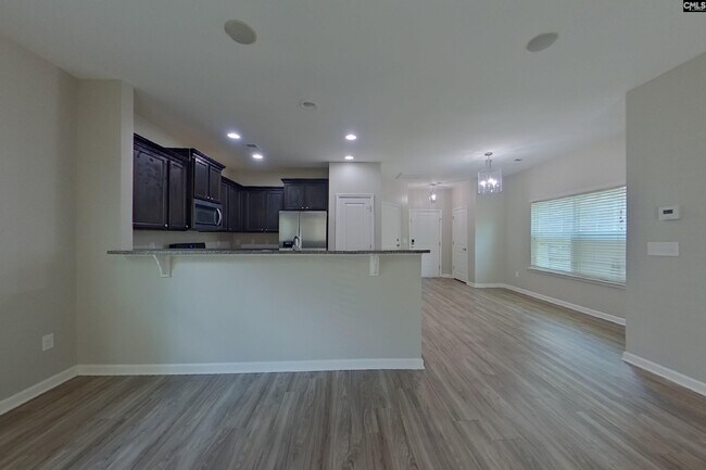Building Photo - 423 Lanyard Ln