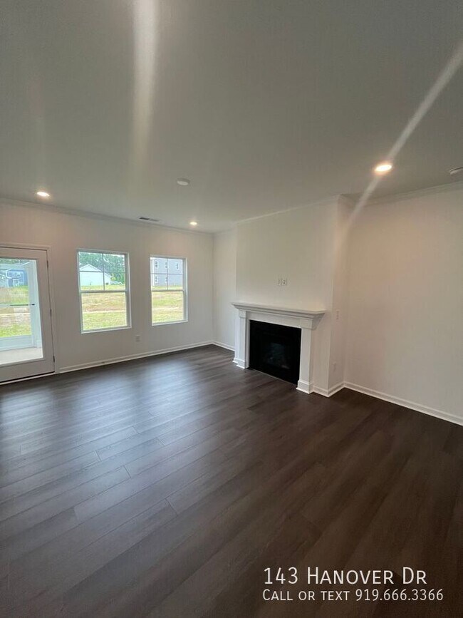 Building Photo - 143 Hanover Dr