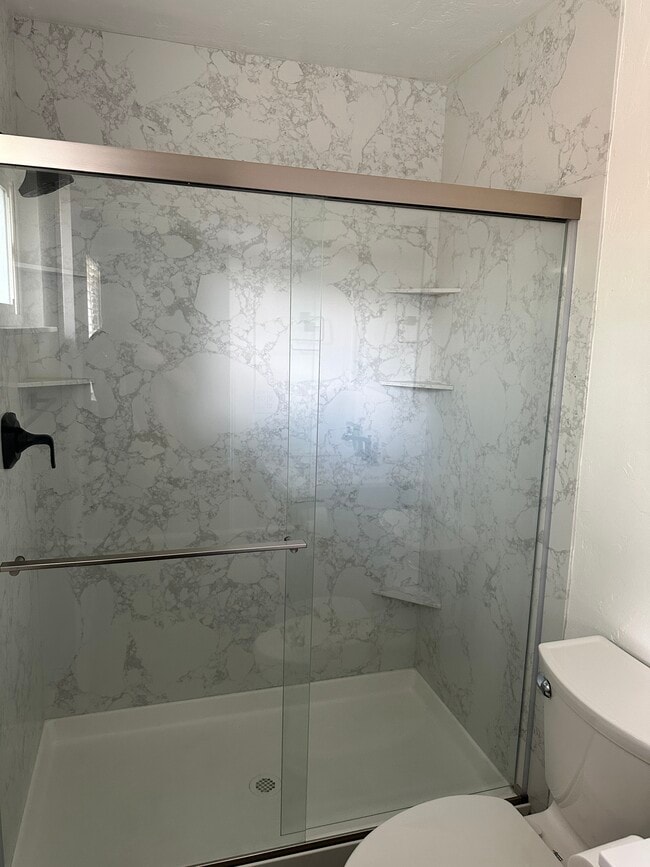 Mather bath - 4864 Chablis Ct