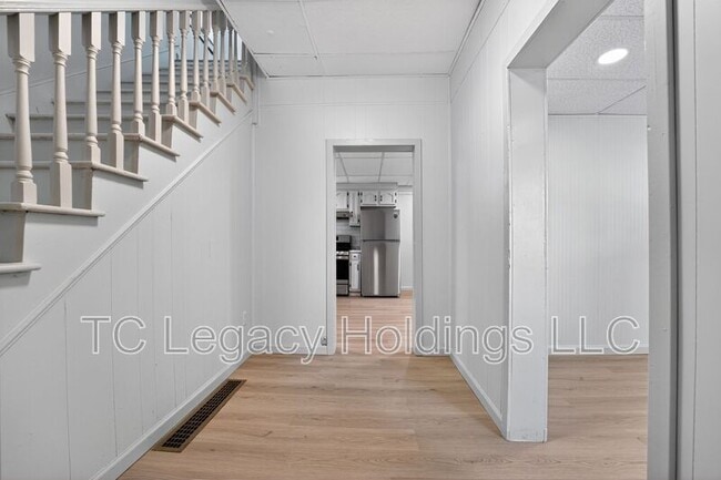 Building Photo - 109 Howard St