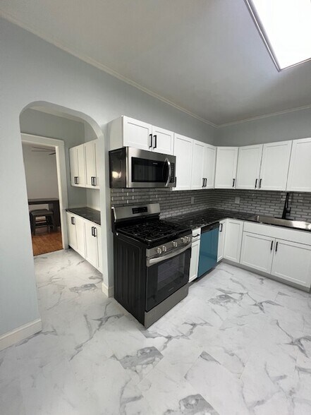 Building Photo - 602 Westcott St