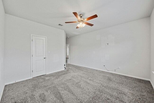 Building Photo - 8128 Daisy Cutter Crossing