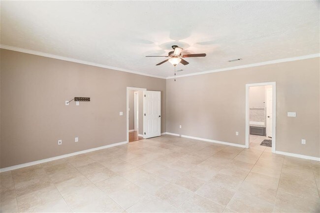 Building Photo - 307 Long Cove Dr