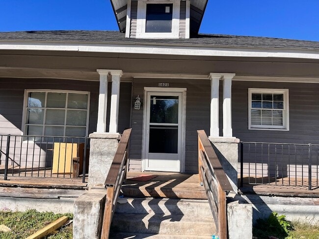 Building Photo - 1621 12th St