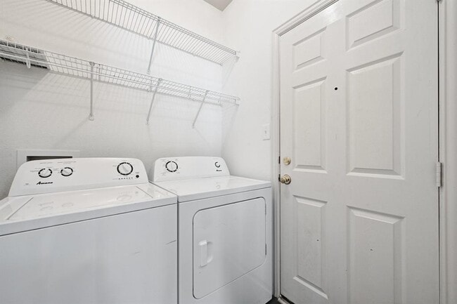 Building Photo - 9206 Brents Elm Dr