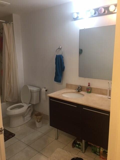 Building Photo - 1900 N Bayshore Dr