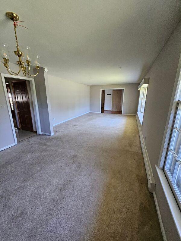 Building Photo - 1415 Augustine Ave