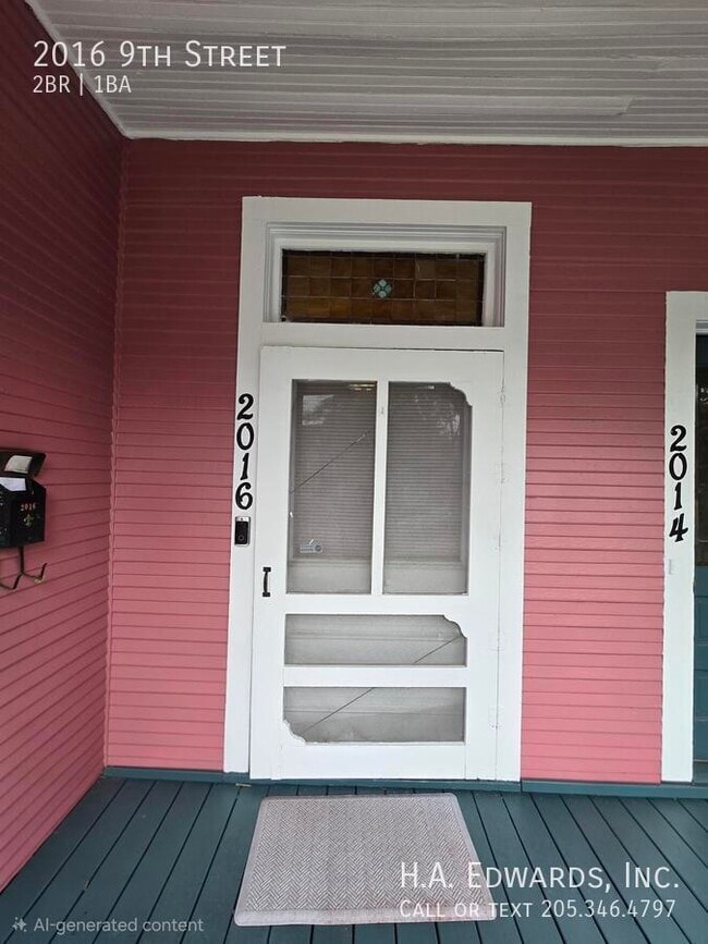 Building Photo - 2016 9th St