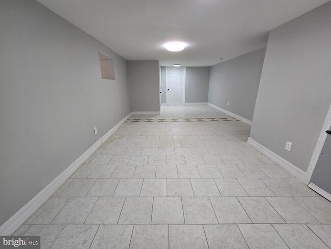 Building Photo - 5052 N Warnock St