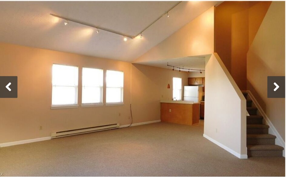 Building Photo - 1559 Olympus Dr