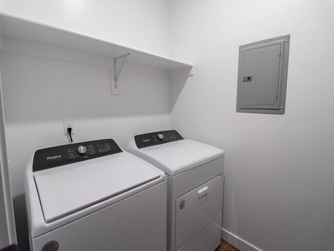 Building Photo - 2308 E 830 S