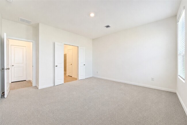 Building Photo - 16222 Chestnut Hvn Ln