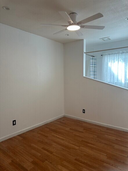 Building Photo - 284 Limerick Way