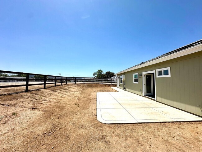 Building Photo - LUXE NEW BUILD ON PROPERTY IN MENIFEE!