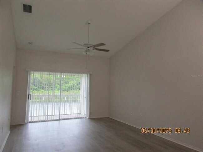 Building Photo - 13336 Fairway Glen Dr