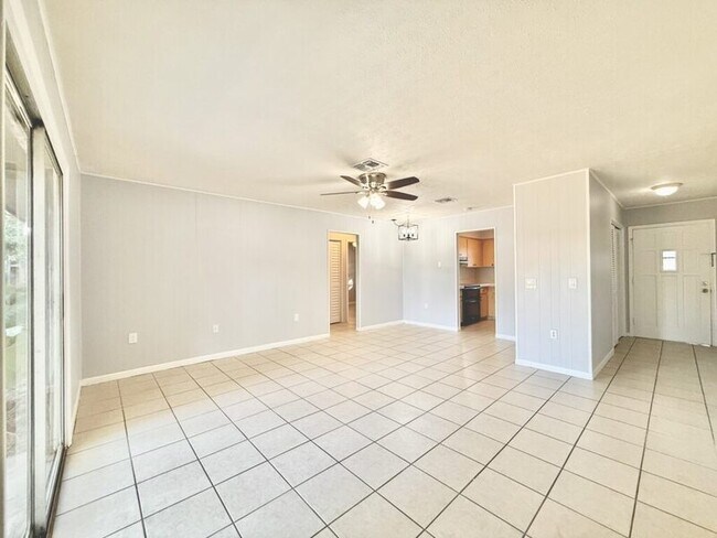 Building Photo - 1339 Eagleview Dr