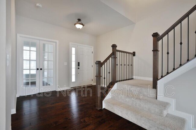 Building Photo - 1412 Leesland Dr