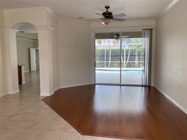 Building Photo - 5262 Far Oak Cir