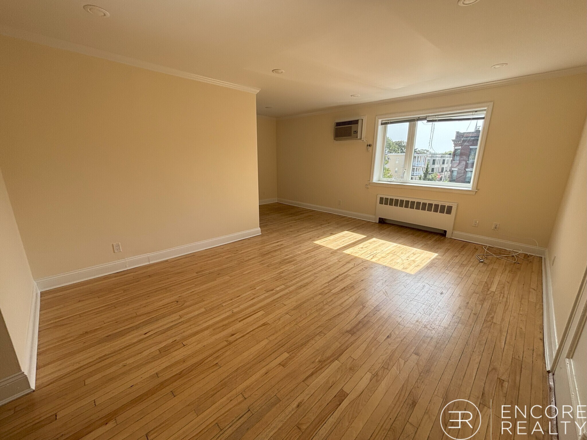 Building Photo - 72 Saint Paul St