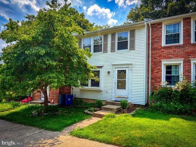 Building Photo - 8112 Parkdale Ct
