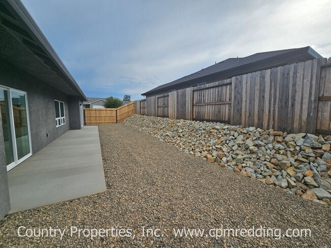 Building Photo - Almost New 3-Bedroom House with Lots of Upgrades Near Keswick Dam!