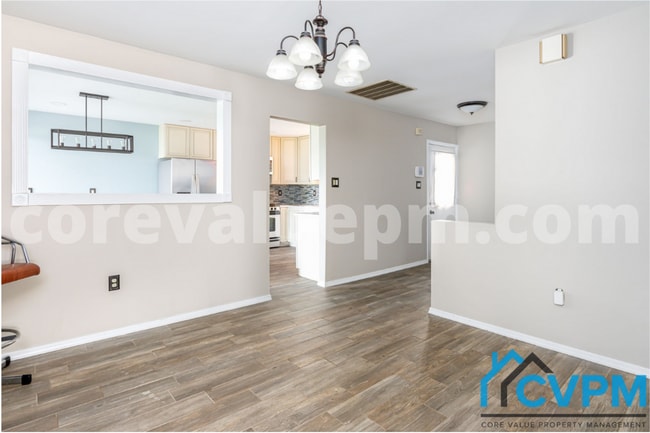 Building Photo - 12110 Tulip Grove Dr