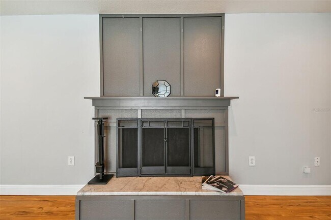 Building Photo - 1302 Brandonwood Dr