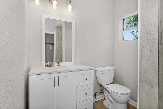 Building Photo - 15225 Woodforest Blvd