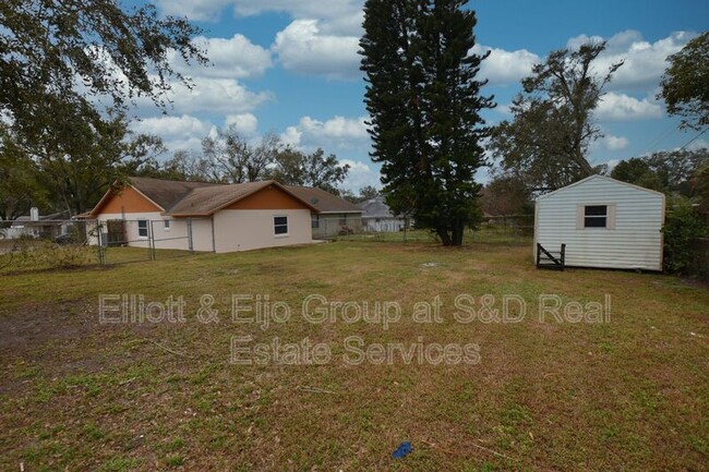 Building Photo - 746 Highland Gardens Ln