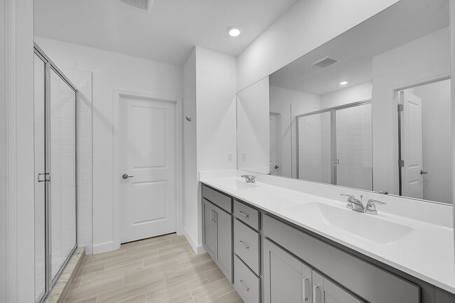 Building Photo - 3028 Cedar Pl