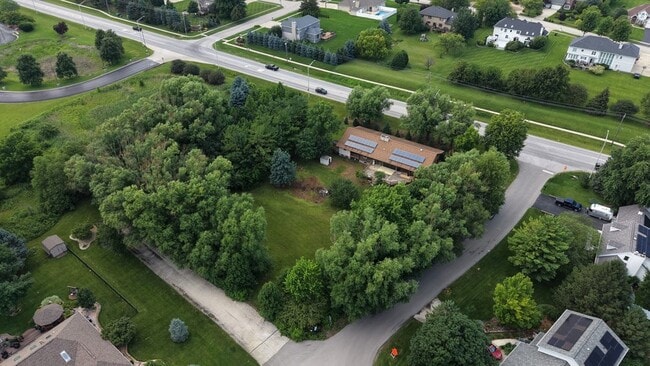 Building Photo - 11110 Highland Dr