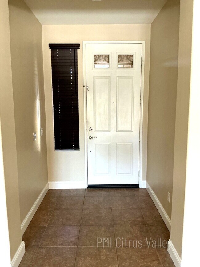 Building Photo - Beautiful 5 Bedroom Home in Desirable Stoney Mountain Ranch – Now Available!