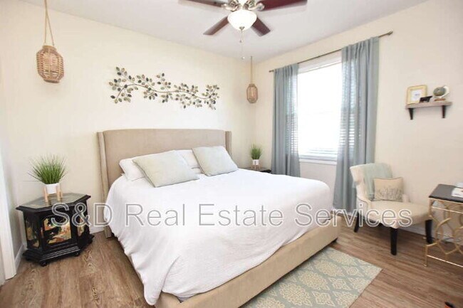 Building Photo - 7061 Heatherbrook Dr