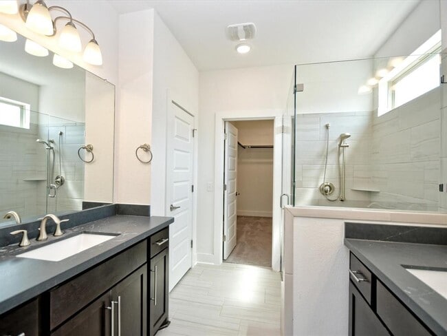 Building Photo - 8608 Bestride Bend